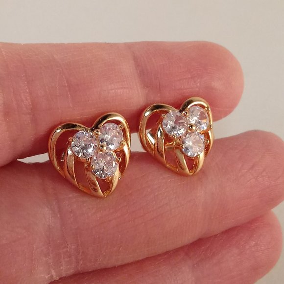 18K Yellow Gold Filled Heart White Diamond Zircon Stud Earrings Gorgeous Gift - Picture 6 of 6